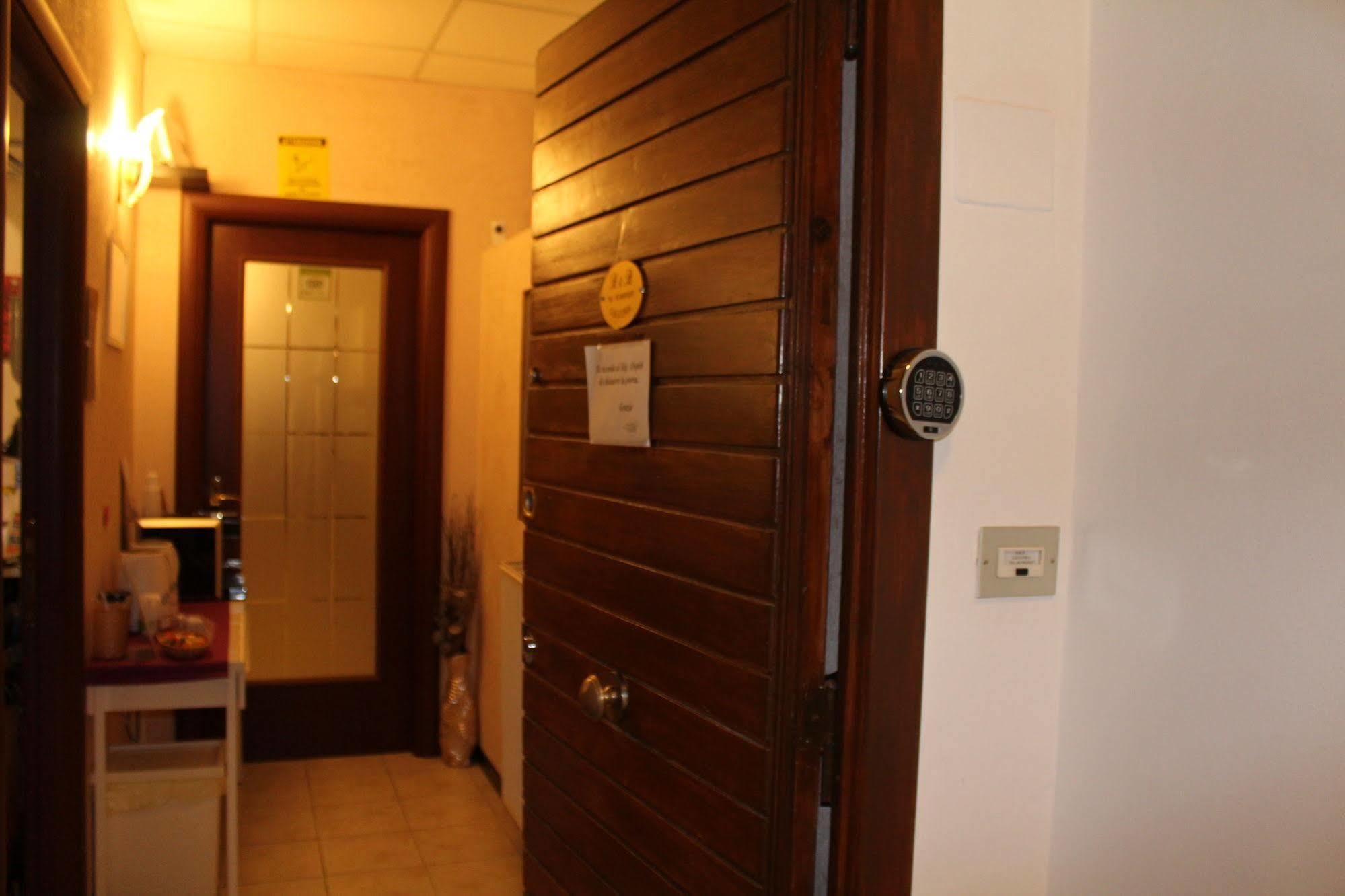 Galleria Frascati Rooms And Apartment Экстерьер фото
