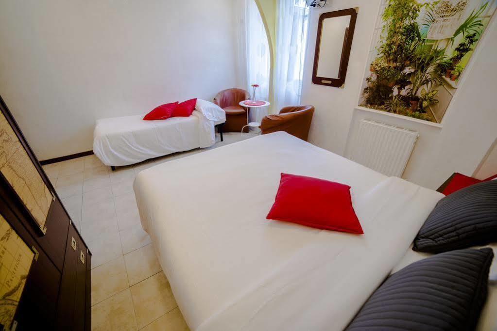 Galleria Frascati Rooms And Apartment Экстерьер фото