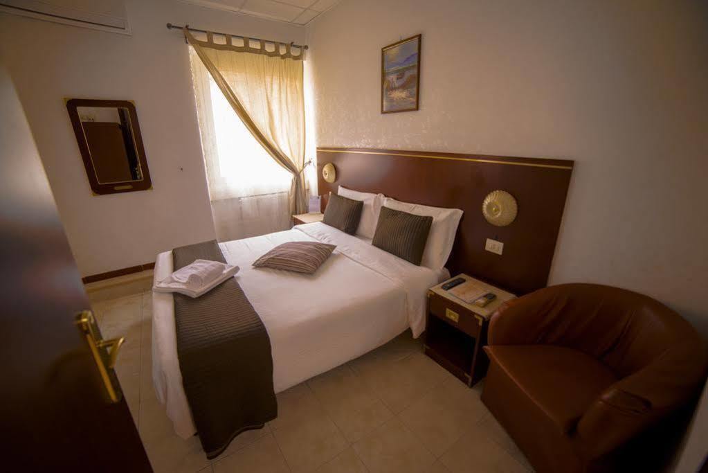 Galleria Frascati Rooms And Apartment Экстерьер фото
